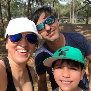 Meet your Posher, Adelaide lima